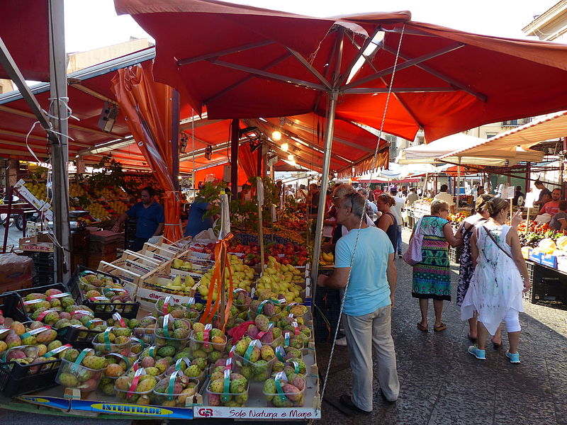 ballaro gente comprando palermo sicilia italia 2015 jpg