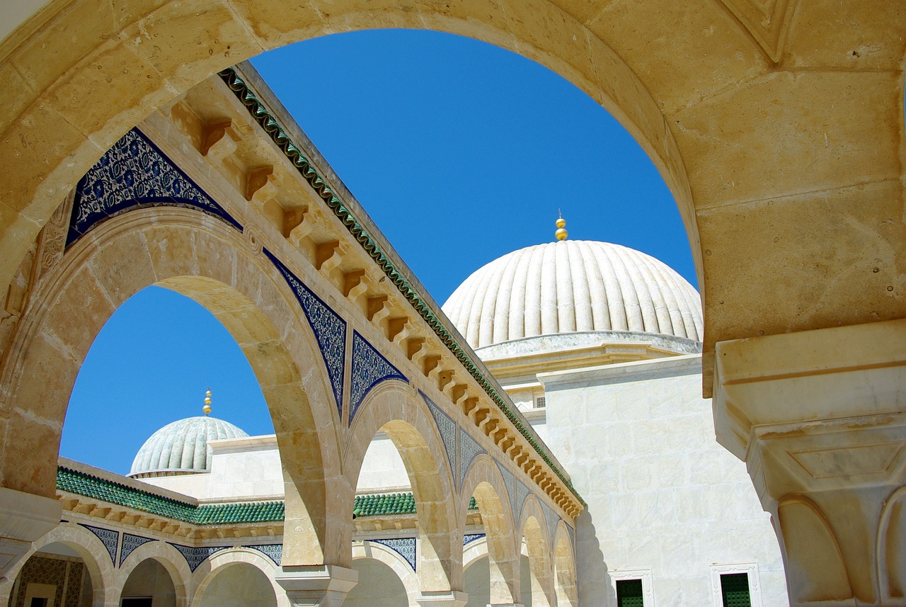 tunisia monastir portici cupola