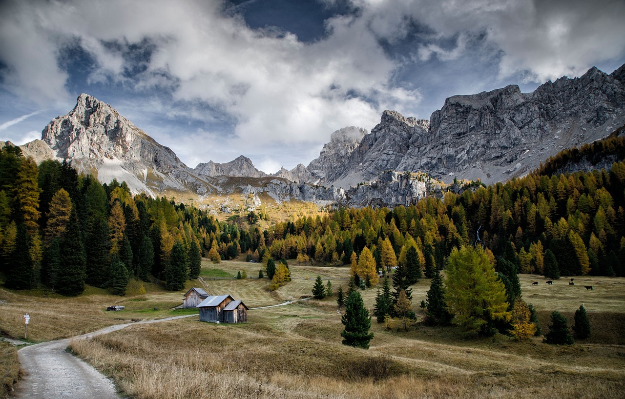 val di fassa montagne dolomiti